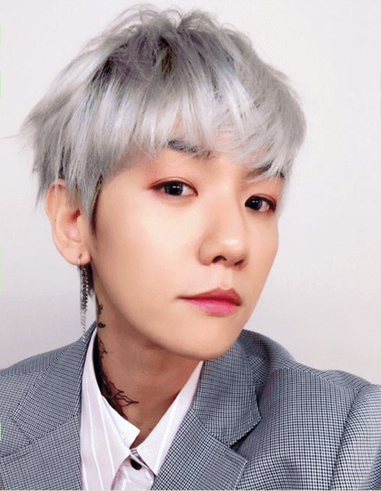 bestofbyunbaek's tweet photo. truly the selca king https://t.co/Zp7qYPDfGt