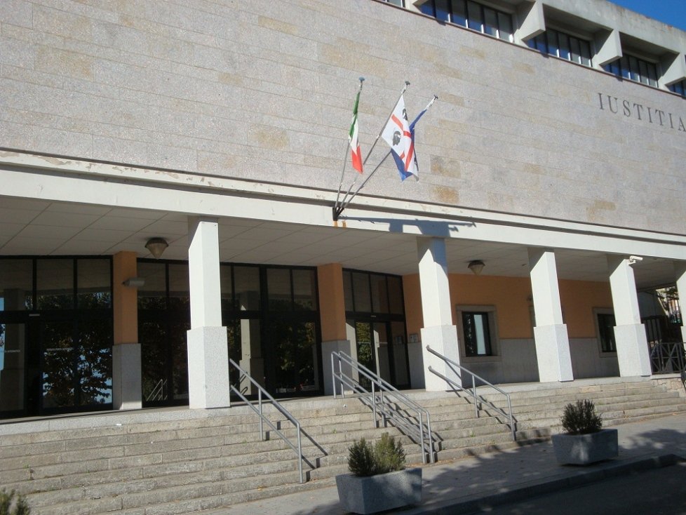 lanuovasardegna's tweet photo. Dissequestrati gli strumenti di lavoro della giornalista Tiziana Simula.
Il caso della giudiziarista della Nuova al Riesame che annulla quanto predisposto dalla Procura #stampa #tribunale #dissequestro https://t.co/hVLhJP33ia https://t.co/eJUIDBW8vf