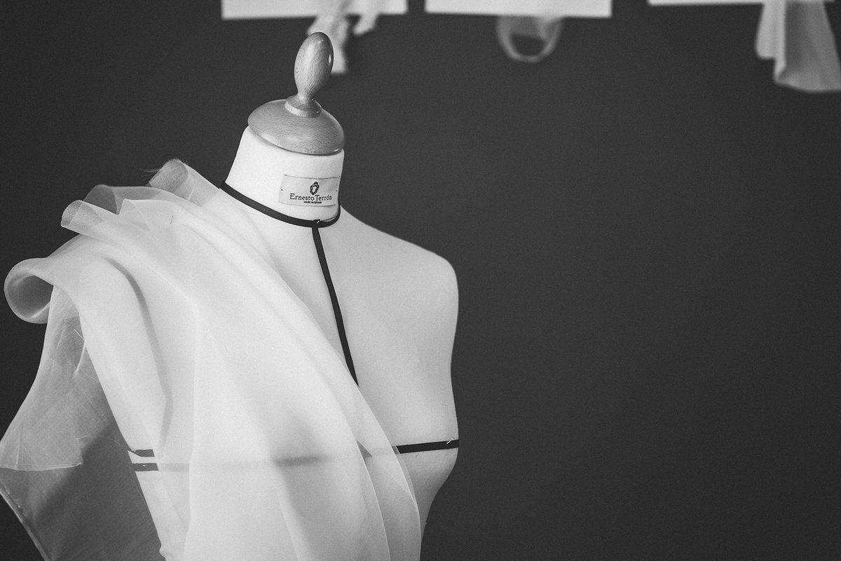 ¿Vas a casarte? Este artículo es para ti -- Consejos de diseñadores entrevistados por <a href="/LUCIASECASA/">LucíaSeCasa</a> 
luciasecasa.com/moda/vestidos-…