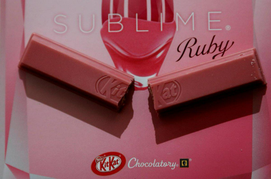 Reuters's tweet photo. Nestle to launch ruby chocolate KitKat in Europe and Americas https://t.co/l8mmQOhOoU https://t.co/qhslsY9gra