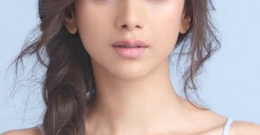 Q.3) Who could this Bollywood actress be?
a.) Kareena Kapoor b.) Aditi Rao Hydari

Give the right answer using: #RadioCitycontest 

Tag friends to involve them!

#ContestMovieLife #ContestAlert #contestindia #mumbai