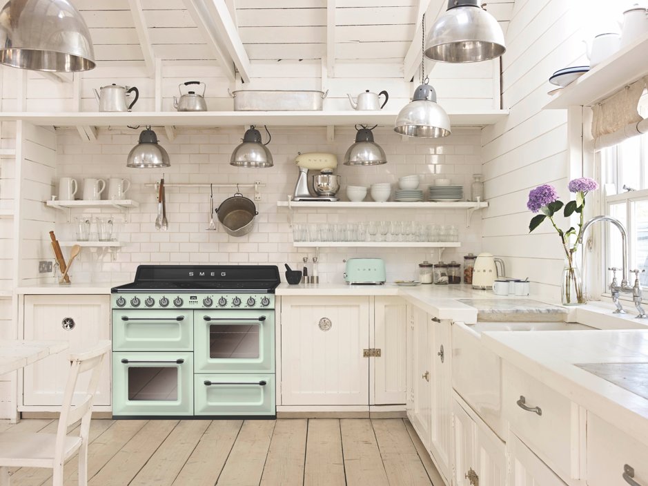 UtopiaKBMag's tweet photo. Get nostalgic for the βoriginalβ pastel era by incorporating vintage features into your modern designs. Read more - https://t.co/oiyiWboj5Y
#utopiapastelweek #pastelkitchen #smeg #pastels @smeguk https://t.co/JZG20giSq2