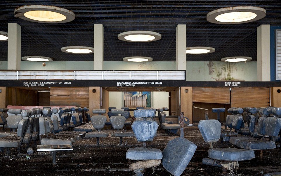 Aeropuerto Internacional de Nicosia (Chipre), en abandono.