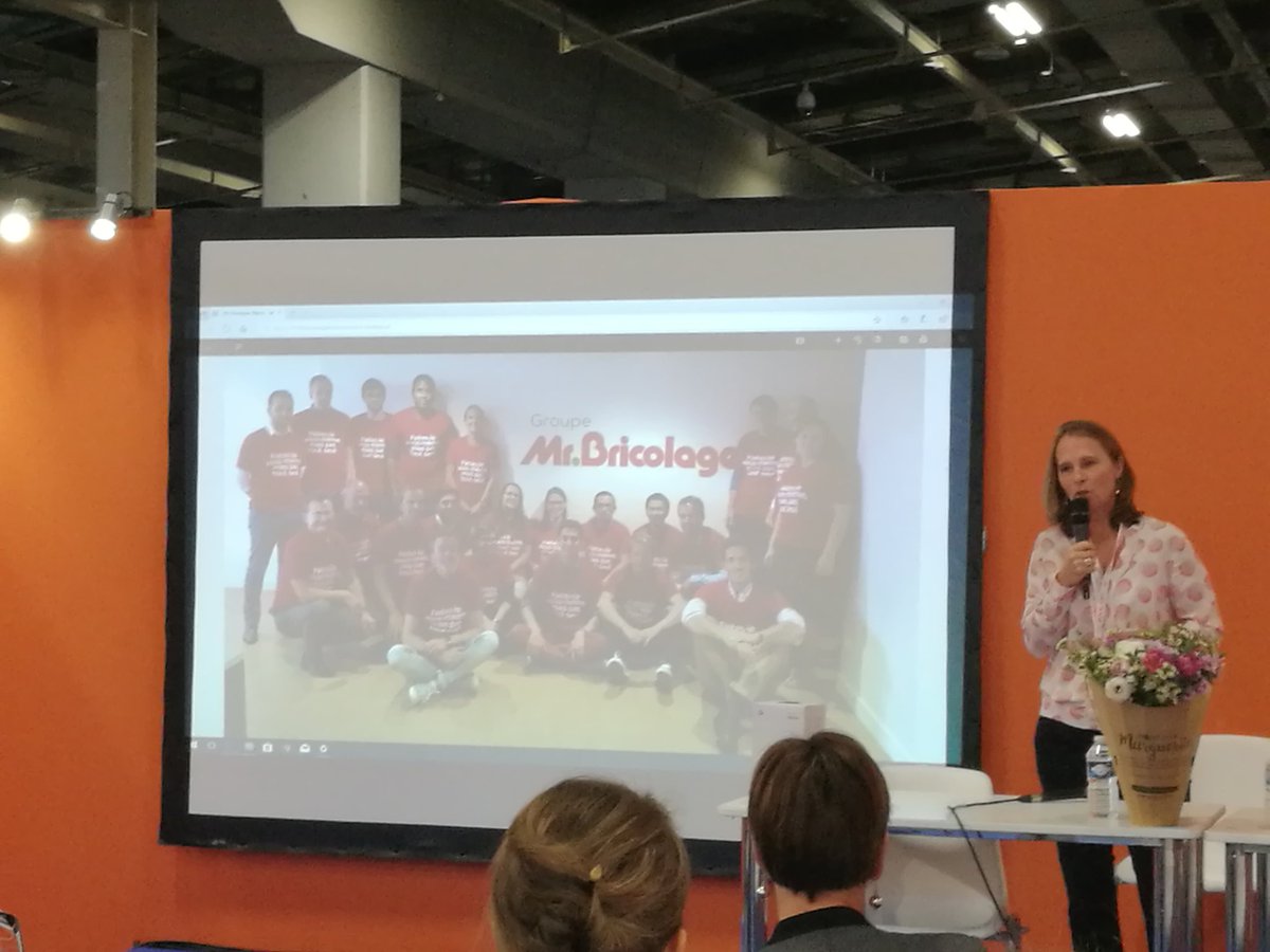 Chez @MrBricolageSA, on ne parle pas de téléconseillers mais de customer happiness assistants.
«La serviabilité est au cœur de notre ADN. Aller jusqu'au bout de la demande et de la réponse client même si ça prend du temps» <a href="/GuilmainChantal/">Chantal Guilmain</a> #CX #StrategieC