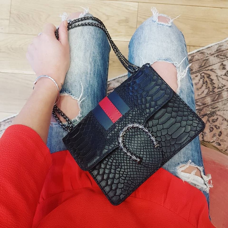 outremesure_'s tweet photo. New Bag ☇ A découvrir dans nos boutiques ! Existe en coloris rouge également #outremesure #new #bag #accessoires https://t.co/q4cKqRrSeE