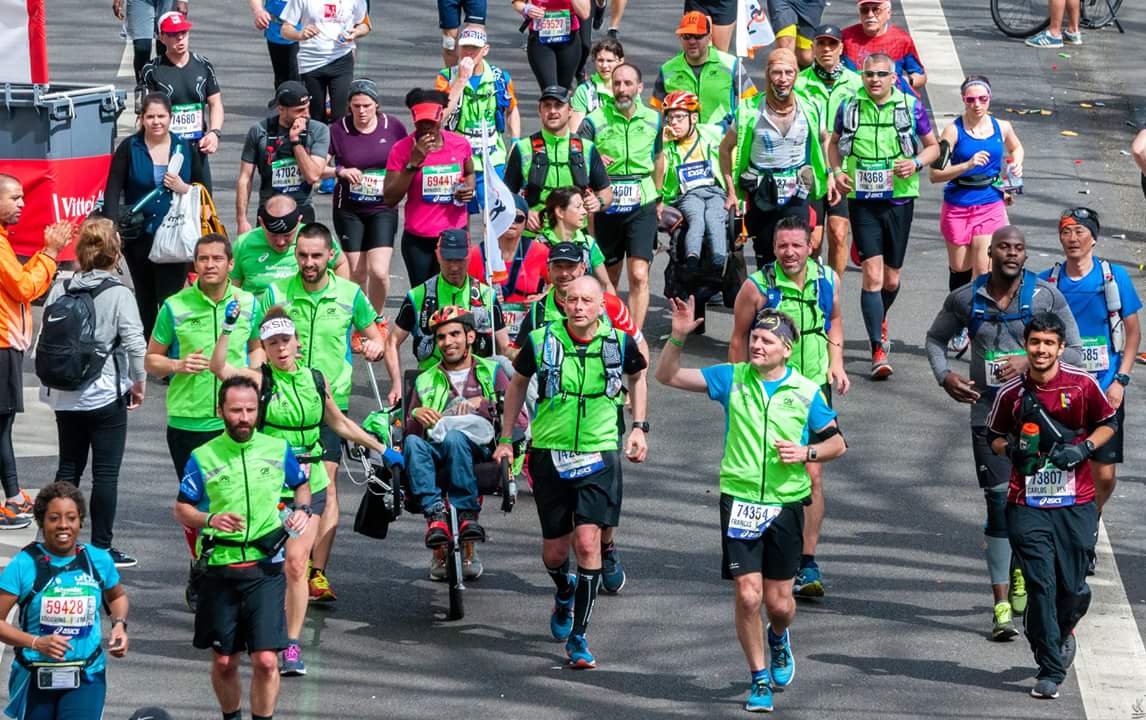 handi_run's tweet photo. Équipe #CChartresHandiRun finishers du 42e @parismarathon Après 5h24 d efforts nos pilotes Jeje & Sofiane sont devenus Marathoniens ! #Emotions #objectifgrandraid @handicap_gouv @lecho_run @VilledeChartres @intensite @ChartresLive @C_Chartres @handisportTV https://t.co/t4oEaqNs2U