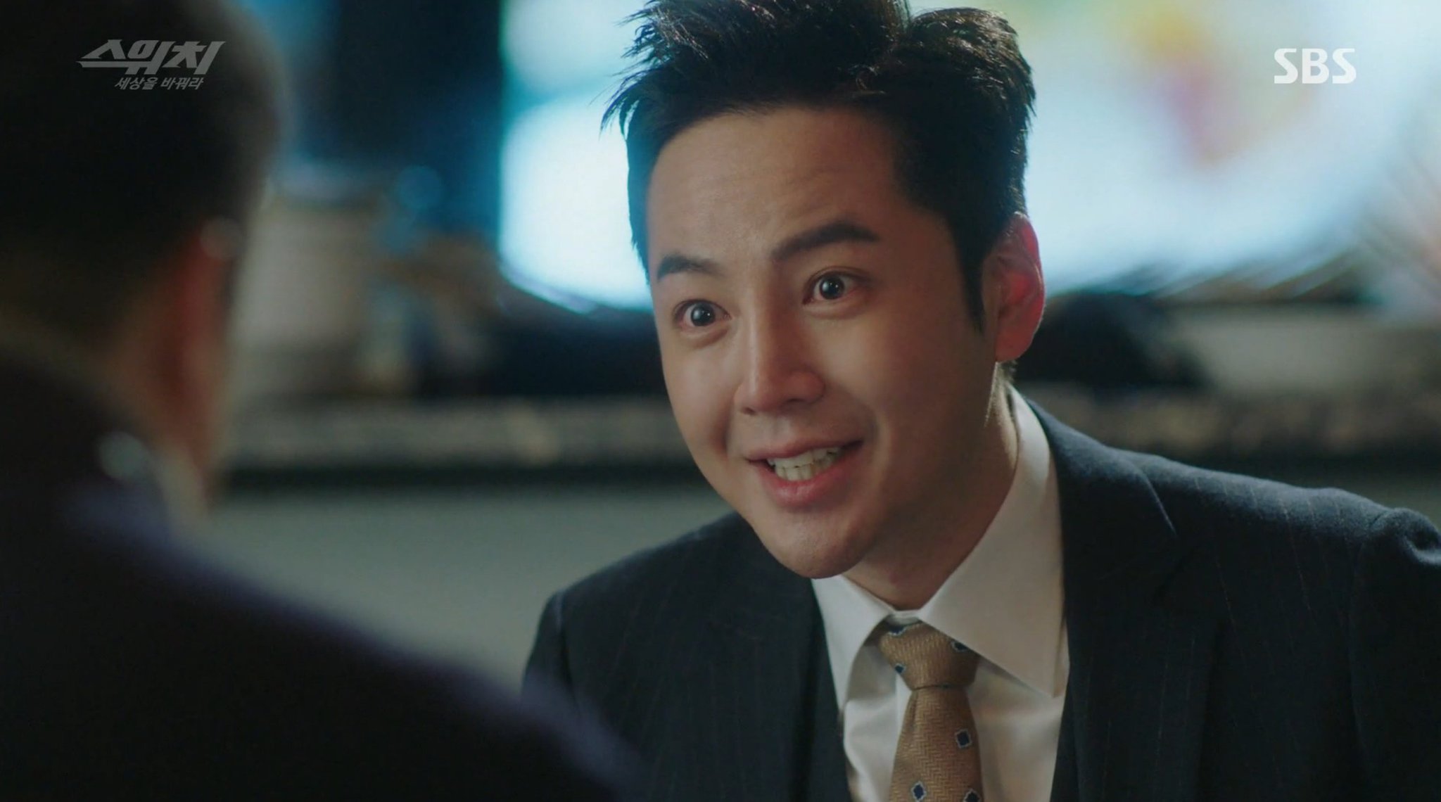 DaaoNRIVQAACaIl.jpg:large