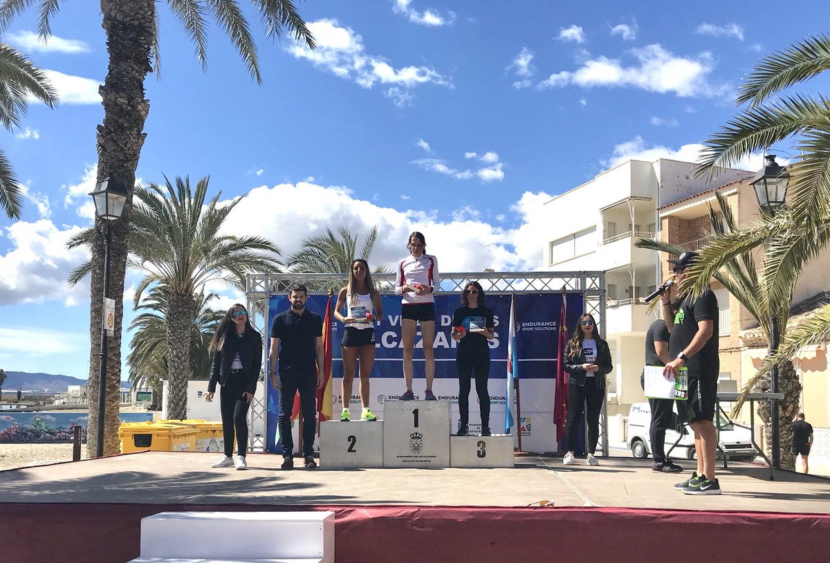 Subcampeona Absoluta en los “10.1KM Villa de los Alcázares”
Muy contenta con mi resultado con 39’56”, tras la atleta finlandesa Oksanen, y a pesar de estar entrenando ahora para distancias cortas. Un placer participar en esta carrera en la que me hacen sentir “como en casa”