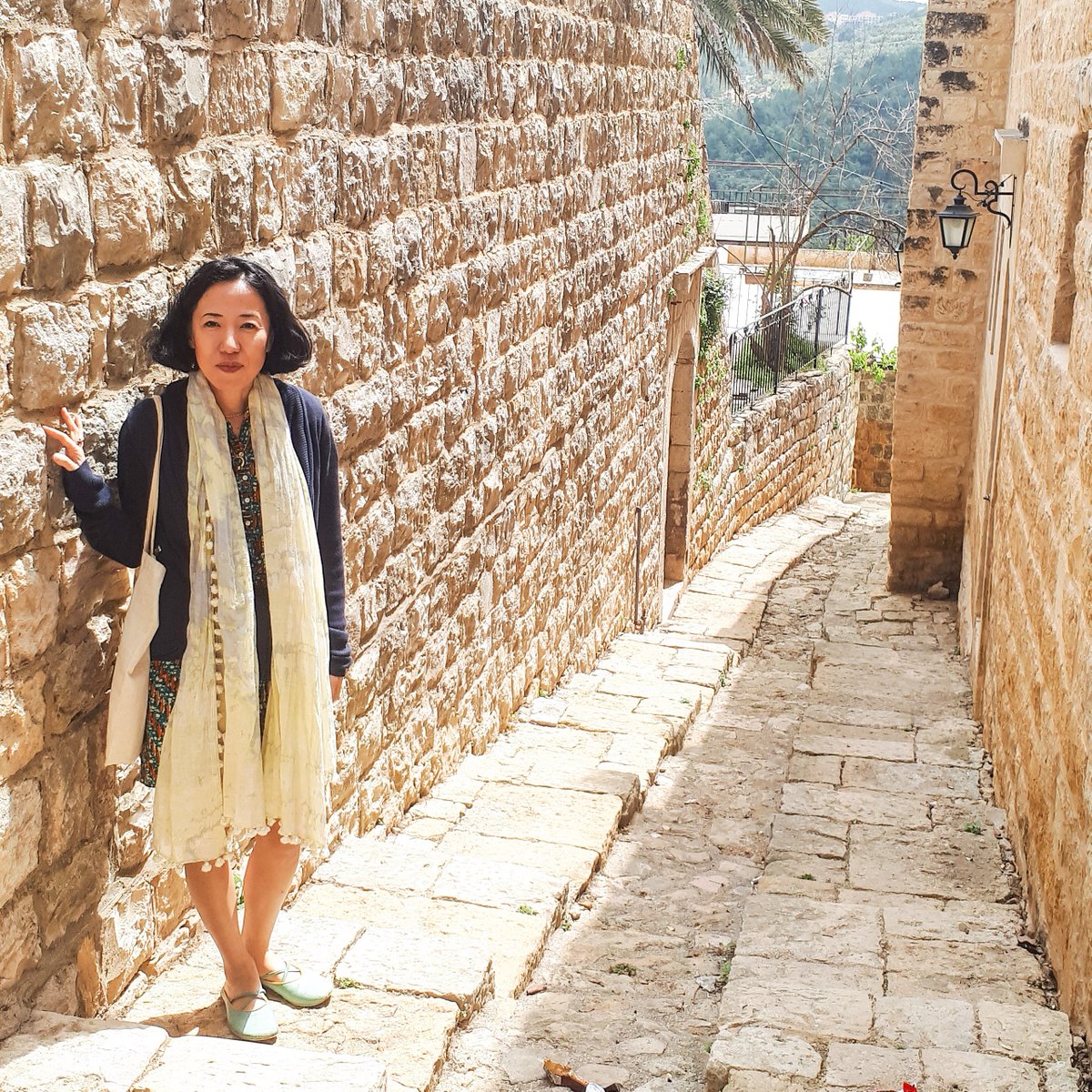 Pour sa quatrième résidence d’écriture, Beyt <a href="/elKottab/">Beyt el Kottab</a> accueille l’auteure et traductrice japonaise Ryoko Sekiguchi à #Beyrouth. Elle projette à l'occasion de sa résidence un portrait de la ville à travers le goût et les gestes des gens qui y cuisinent.