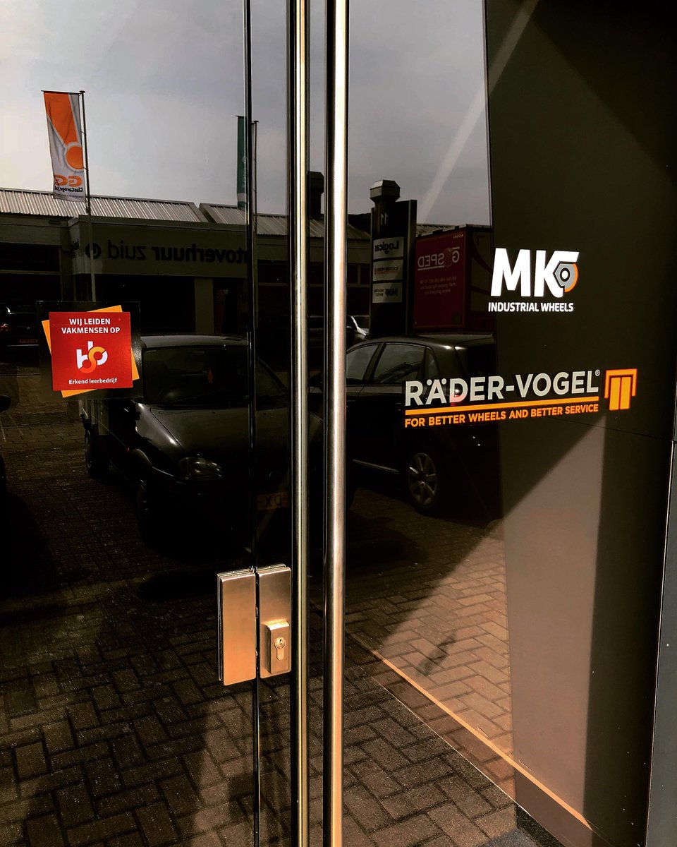 MK_wheels's tweet photo. Wij leiden vakmensen op en investeren dus ook op die manier in de toekomst!
#erkendleerbedrijf #opleiding #accountmanagement @SBBNL https://t.co/tYiMI6vQX4