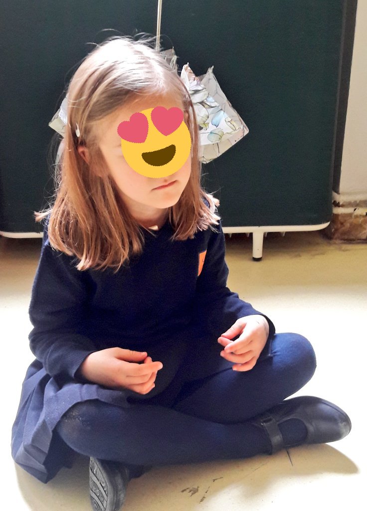 MissVirginiaT's tweet photo. Full attention at this time!! 🙏😍 #Mindfulness #AttitudeToLife #lotsofbenefits #5years #minisbernadettes @ColBernadette https://t.co/jWiC1RvQ7V