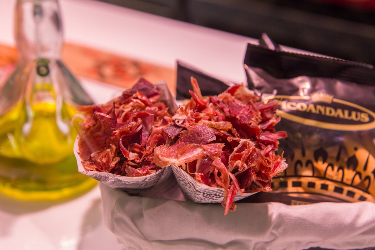 MercedGMarket's tweet image. Pareja ganadora. Están preparados para recibirte en #MercedGastroMarket