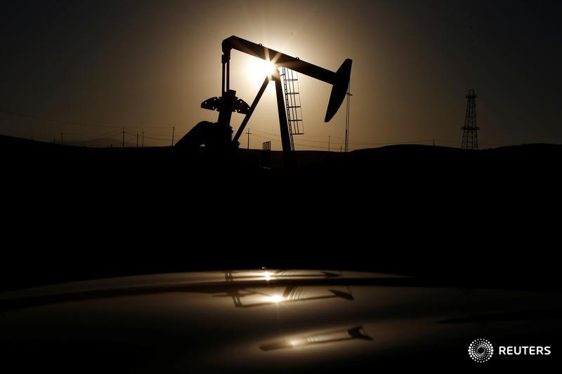 Reuters's tweet photo. Oil prices rise on hopes U.S. trade spat with China may ease https://t.co/rsdR1qoEaJ by @hgloystein https://t.co/joycMssKBm