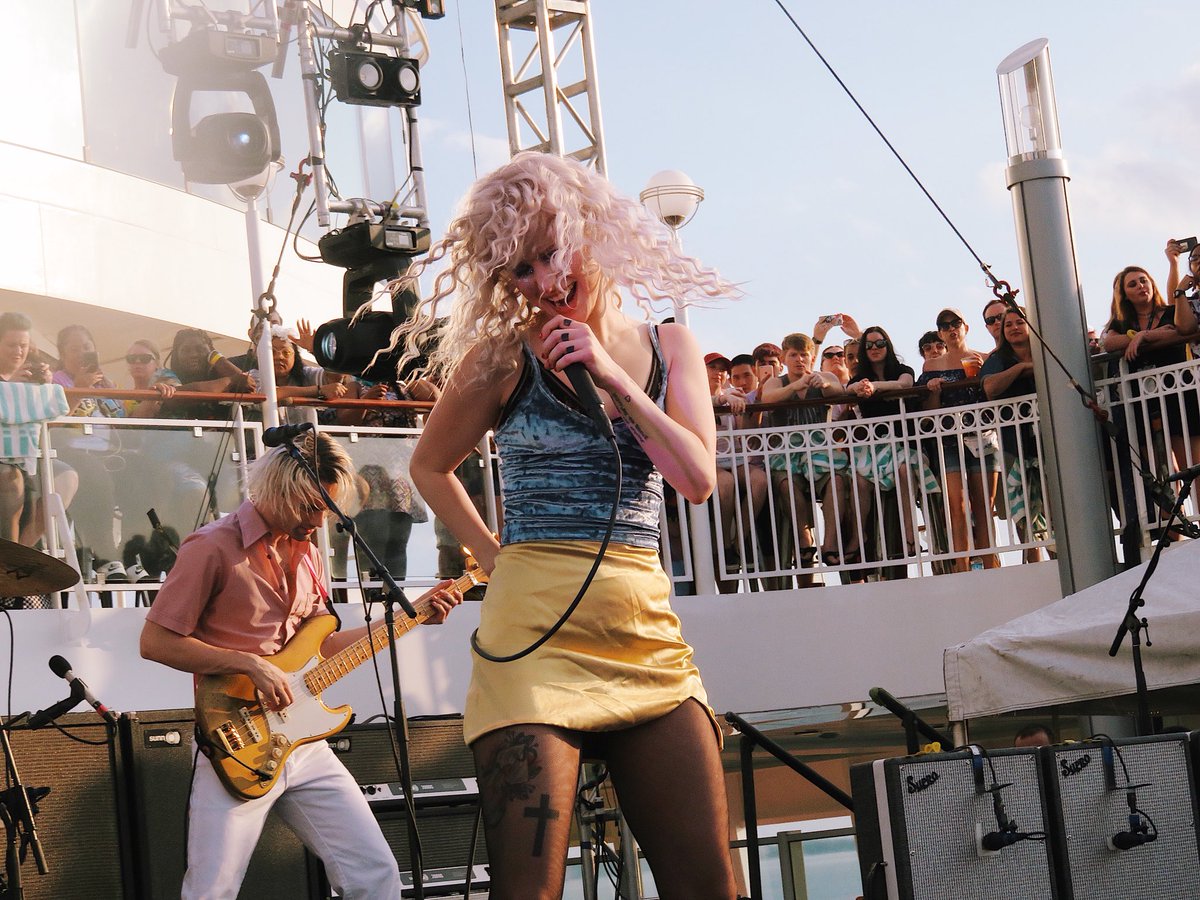 @yelyahwilliams // <a href="/PARAHOYcruise/">PARAHOY!</a>