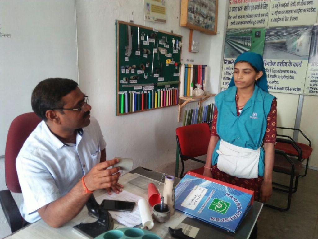 Eduworld2002's tweet photo. #Assessment #Batch Id- 3249 conducted by #Eduworld under #MPSSDM project for the Job Role #Autoconer Tenter on 7th Apr'18 under the guidelines of #Textile #Sector#Skill #Council at location #DHAR Madhya Pradesh https://t.co/ApbI7pAmVe