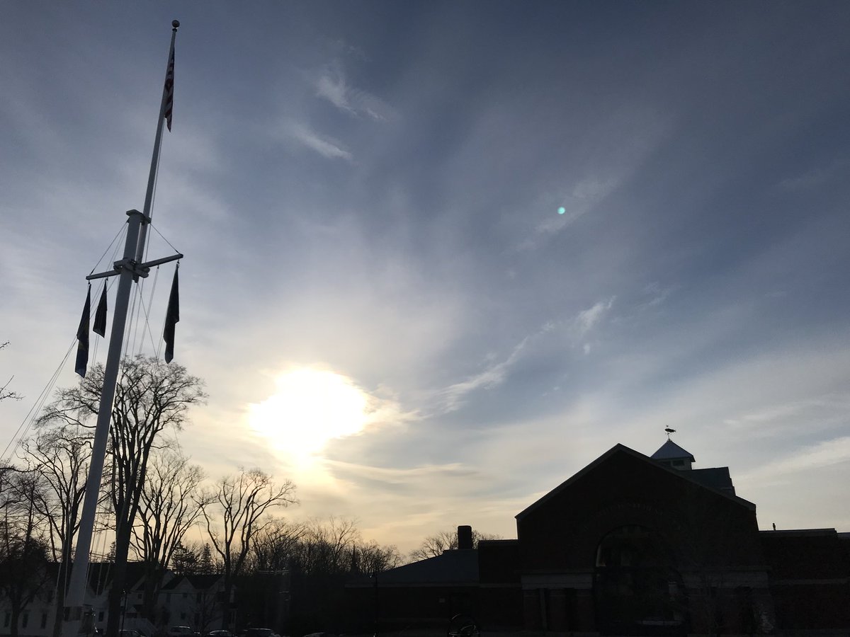 CaptDavidHill's tweet photo. What a beautiful morning in Castine, looking forward to another day with the great staff and young seafarers of @Maine_Maritime https://t.co/lZ3LKDV4pW