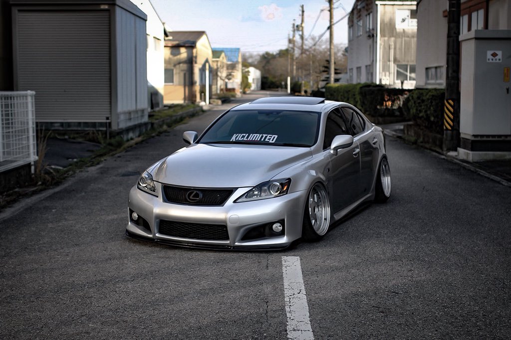 共栄 次郎 Pa Twitter シルバーの車はカッコイイ説 シルバーの車にホイールシルバー定番説w Kiclimited