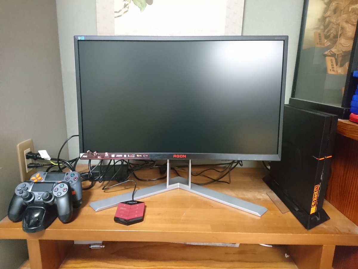 kousuke20000513's tweet photo. モニターが届いたー https://t.co/IEqn29Y03e