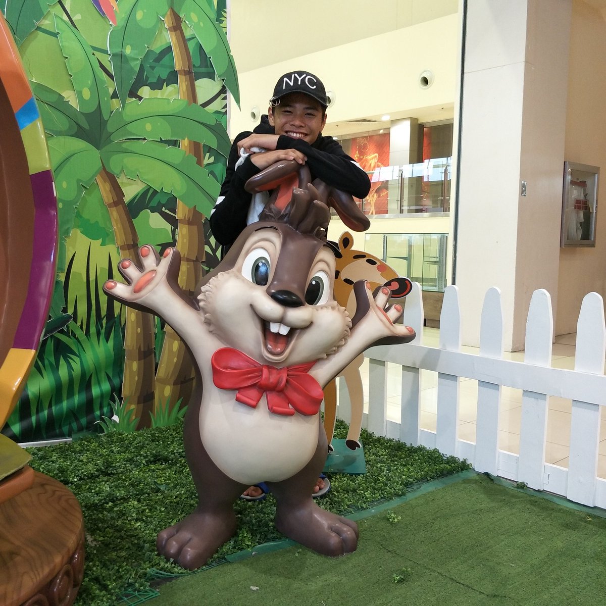 seokjin_archive's tweet photo. HAPPY EASTER HAHAHA
18•04•10
#Feelingbata 😂 https://t.co/EcSvc9HwIz