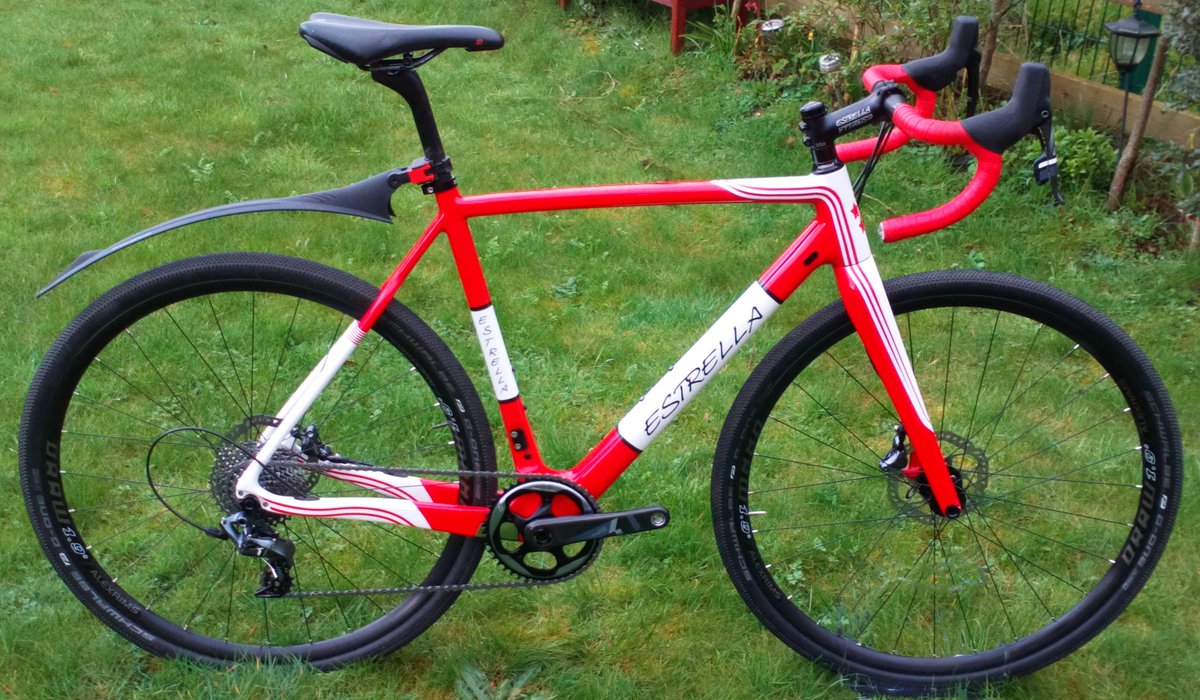 We've several ex-demo and ex-team bikes to sell, including this Clasica Potenza road bike and one of Margriet's CX/gravel bikes.
contact info@estrella-bikes.com