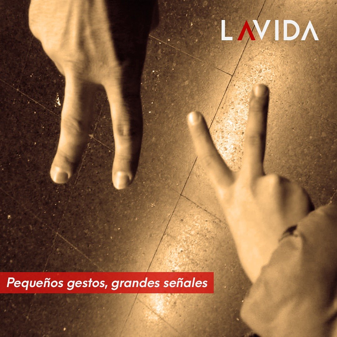lavidasomos's tweet photo. Hay señales que nos da lavida... .
#lavidaesmusica #lavida #pequenosgestos #manos #gestos #señales #simbolos #somoslavida #musica #avlavida #av #bmdmusic #bmdmusica #lifeismusic #thelife #hands #symbols #signals #lifesignals https://t.co/22GEDbvHxV