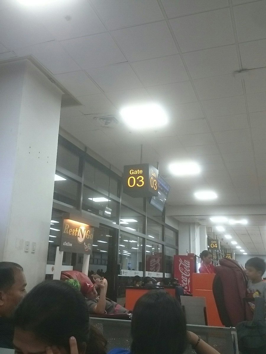 burubudong's tweet photo. Sa @AirAsia lang ako hindi na late... #delayedAF https://t.co/gJdRVsaX9F