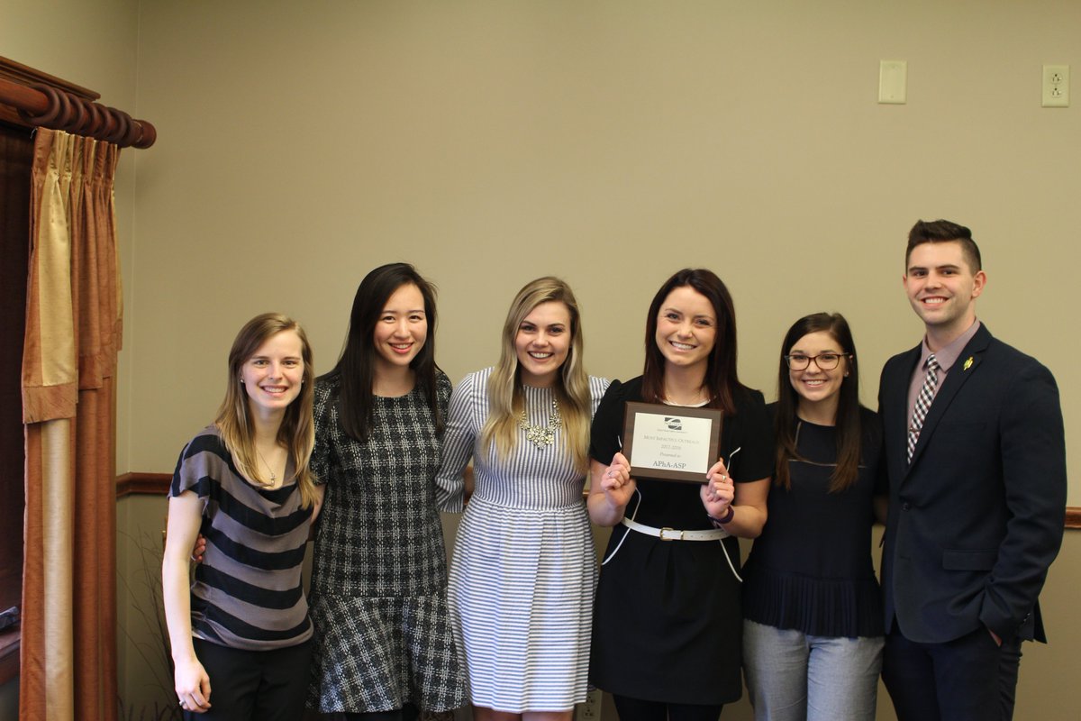 onupharmacy's tweet photo. So much brilliance in the last 24 hours. Congrats to all the Polar Bears who were recognized at the PLS Pharmacy Leadership Awards Banquet and the Honors Day Program. #pharmacy #awardwinning https://t.co/4VyDJy4iC0