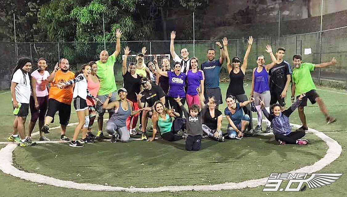 Te esperamos con esta energía en tu #TrainingCamp a las 7 Pm. 

📍 <a href="/AvilaFitcenter/">Avila Fitness Center</a>  
#MartesDeEntrenar 
#TeamSIENCI