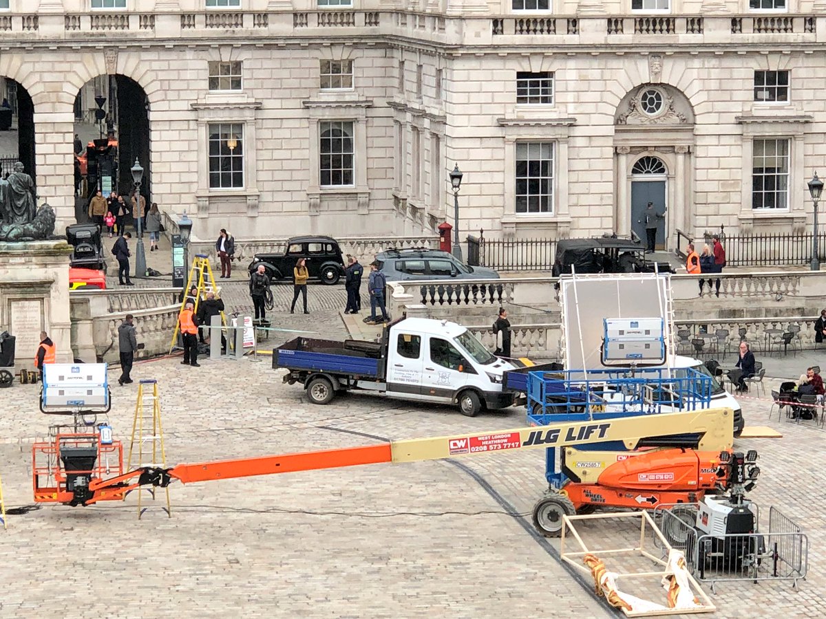 wemakecontent's tweet image. Some lovely old cars at our office today - filming for the new Mary Poppins 🎥 ☂