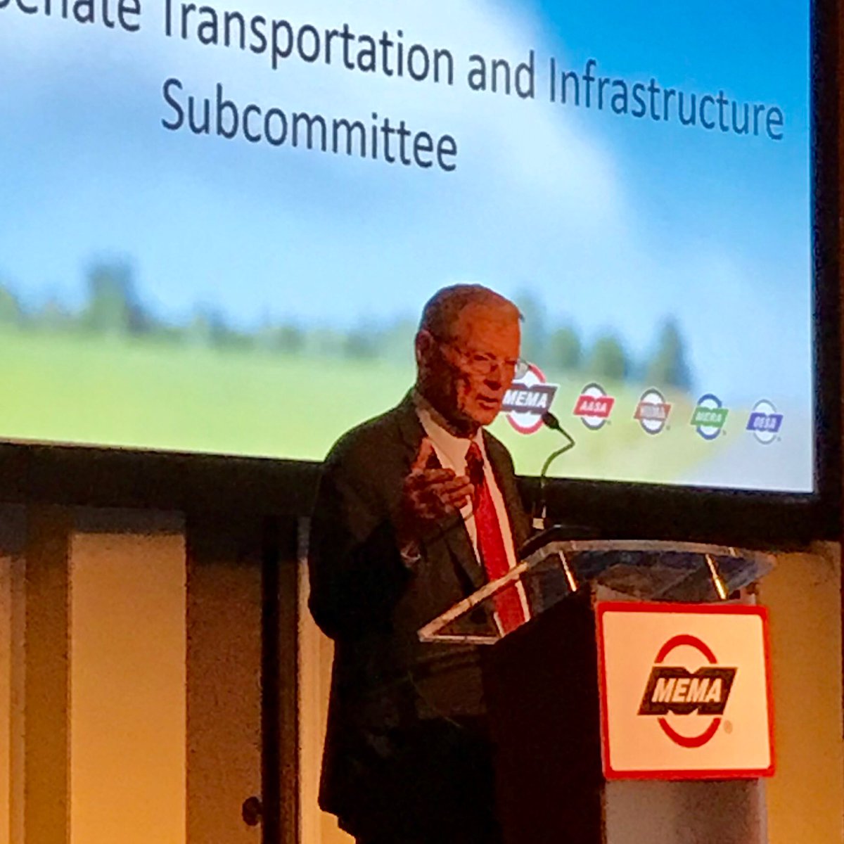 MEMADC's tweet photo. Honored to have @JimInhofe address @MEMADC vehicle suppliers
#MEMASummit https://t.co/klJPQslqaK
