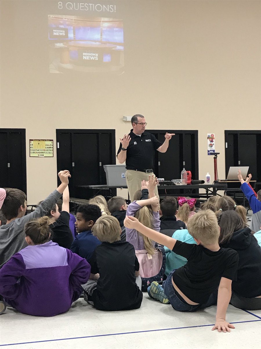 HannahBeth651's tweet photo. Thanks @ryanvaughan for coming to speak to the second graders at @SalemSchools and bringing the Central Ford STORMTracker! https://t.co/OMl2J6qxYK
