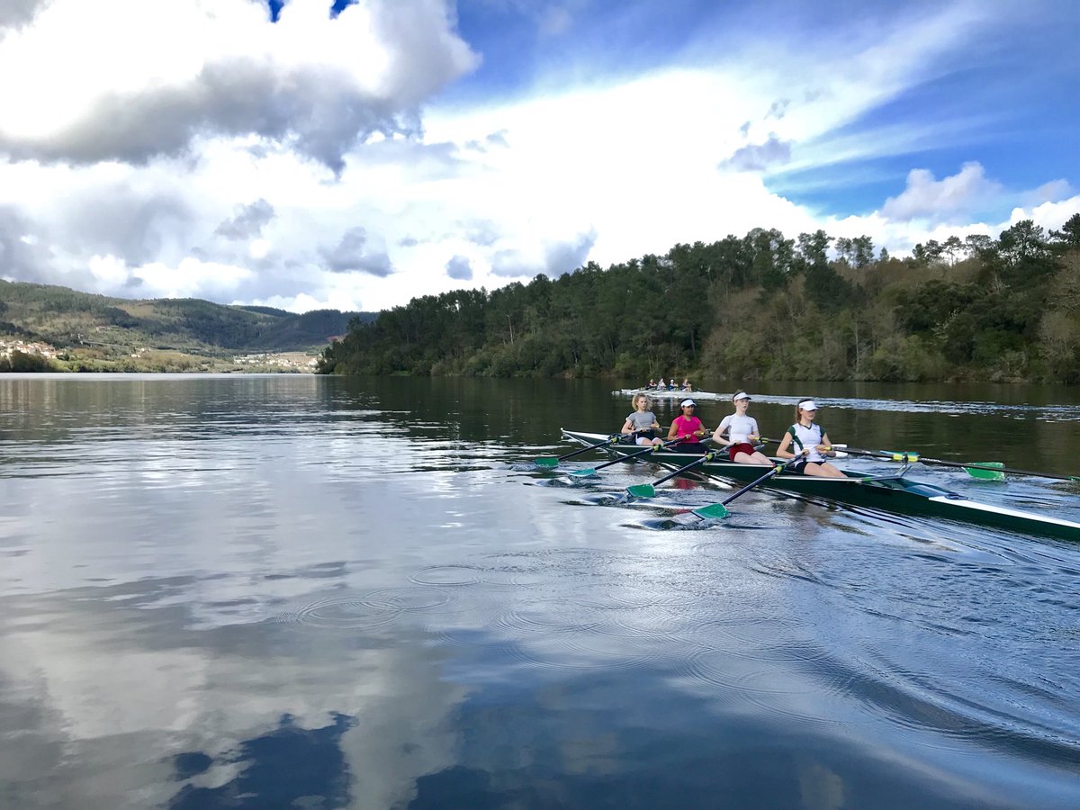 SportsSHS's tweet photo. Another days training done. Avoided the torrential downpours in almost all 3 sessions 🚣🏼♀️💪🏼🌦 @SurbitonRowing #makinggains #shsbc #cerlac https://t.co/Ua33zQR7ax