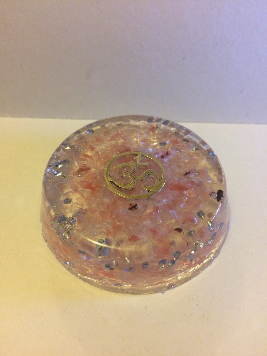 Lylya_AV's tweet photo. #Mandalas y #Orgones ... si quieres hacer un regalo especial , visita en Facebook Lylya Arancibia Arte Espiritual https://t.co/QphDHew5Kk