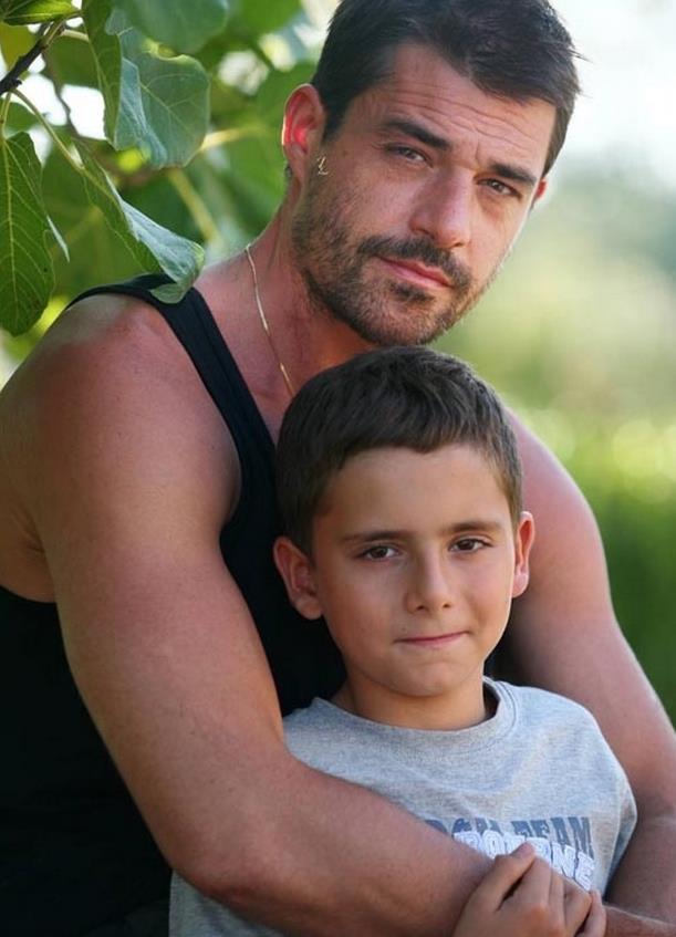 ThierryNeuvic's tweet photo. Thanks fan love you all https://t.co/jHebDhUSod