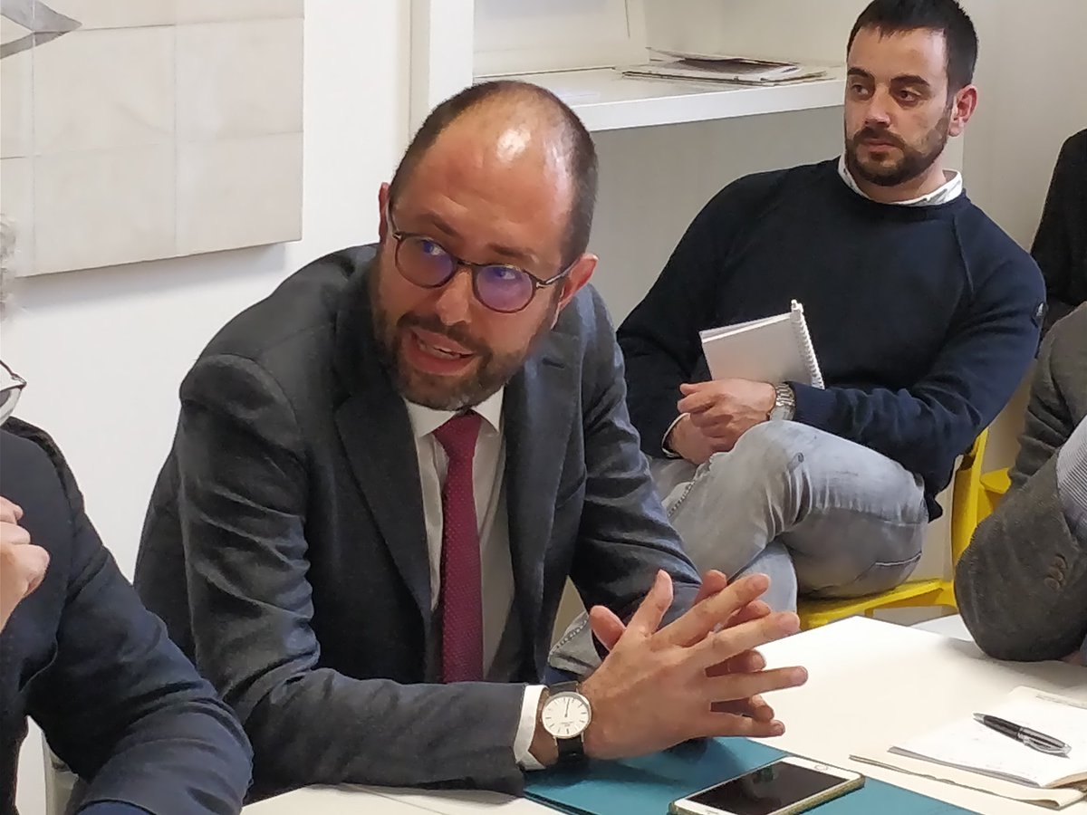 ORazionali's tweet photo. Prende la parola @TNannicini: "Dobbiamo rendere il lavoro meno faticoso con strumenti di flessibilità che permettano di equilibrare lavoro e non lavoro. La sfida è capovolgere la narrazione propagandistica, incentivare un dibattito pubblico informato su questi temi"
#ActiveFOR https://t.co/GYw7xRR8ia