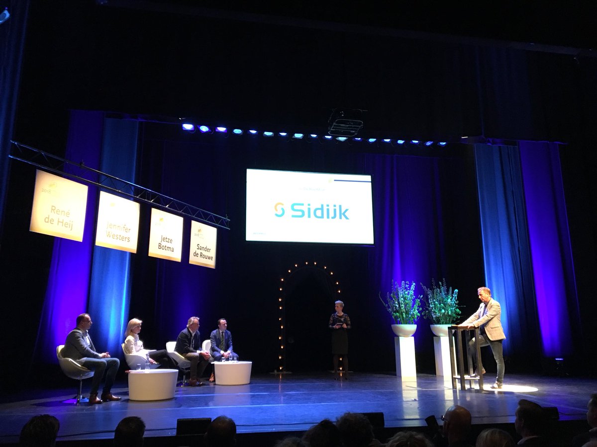 SlinkseRechter's tweet photo. 3 prachtige bedrijven strijden vandaag om de @vfoprijs #2018 #Sidijk #Spits #Paques in een mooi netwerkevenement @LF2018 https://t.co/cNFryqQIkm