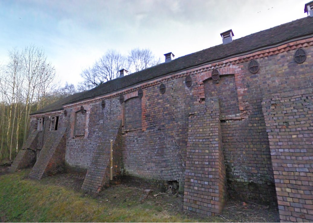 Geoinvestigate's tweet photo. #Reconnaissance #siteinspection for a #CMRA #coalmining risk #siteinvestigation at #Jackfield near the famous Ironbridge, River Severn, #Telford, #Shropshire. #Coal legacy area also prone to #landslipping and #slopeinstability. Victorian building damaged by ground movement. https://t.co/Wqixh4XW8I
