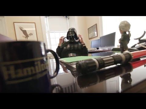 HamiltonCollege's tweet photo. We'll go to any lengths to shed some (saber) light on what Light Side and Dark Side means on Hamilton's campus. (Make sure you see Darth Vader unveiled at the end!) https://t.co/9PAQ3ktnns #bewhoyouare @starwars #forcesofdestiny https://t.co/ZjpN7B5Dq4