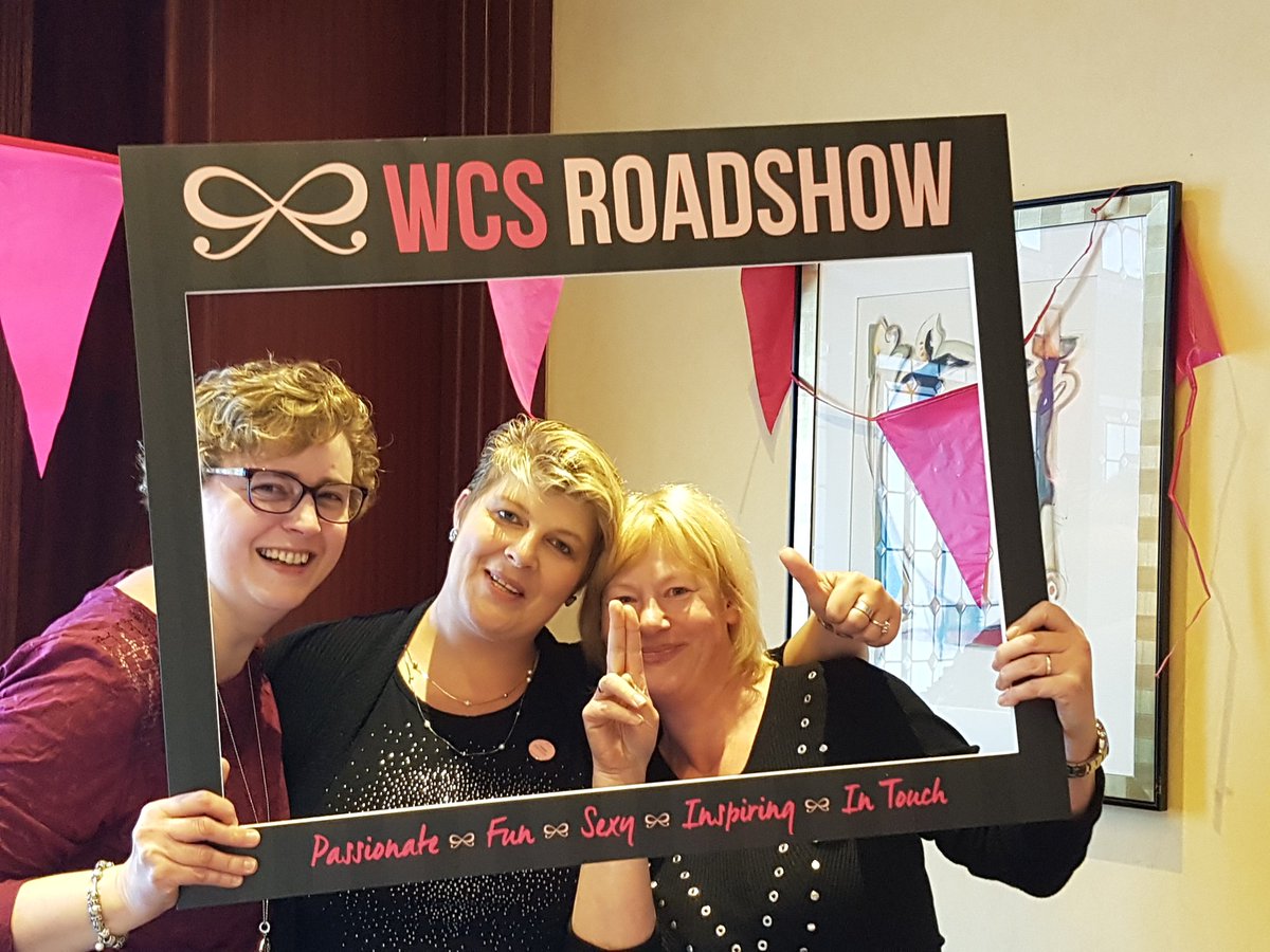 #WCSRoadShow Regio 23 " we startet today" special guest <a href="/PetraDierck/">Petra Dierck</a> we all Happy and have Fun! @s_buchholzer <a href="/S_Boeer/">Sabine Boeer</a> <a href="/verbmel/">Melisa Verbeck</a> <a href="/AlmeidaHkm/">MichelleAlmeidaHKM</a> @DianeVanGool