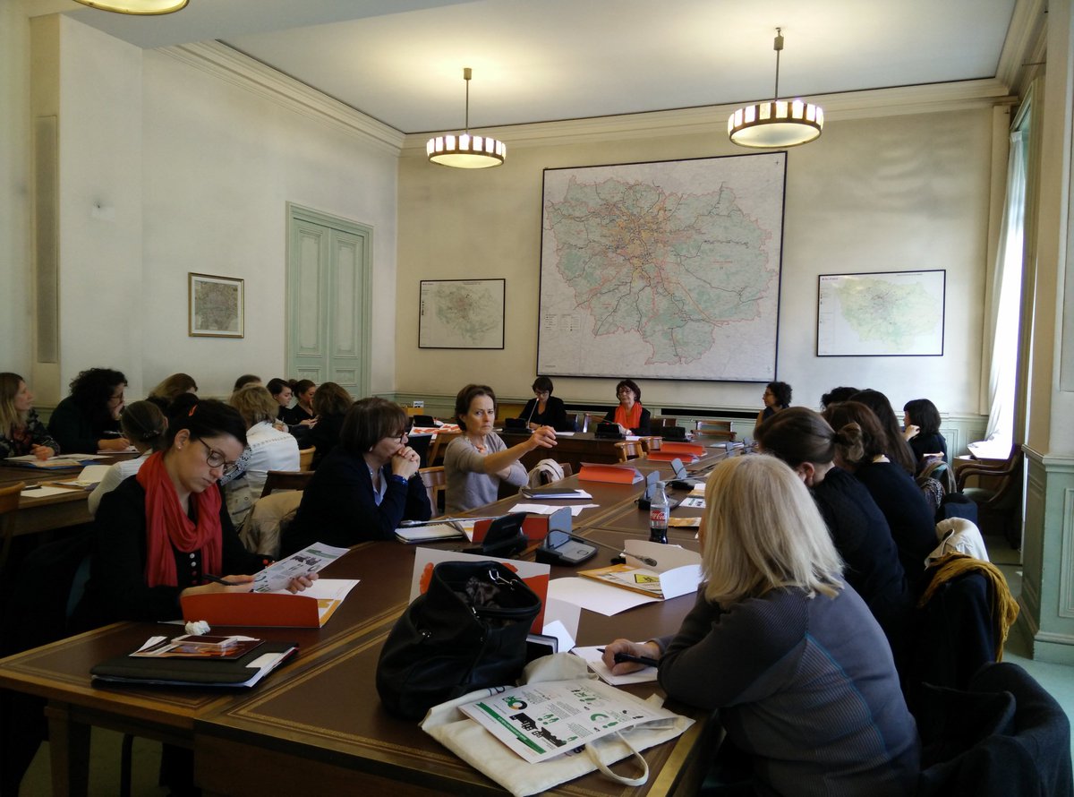 CentreHubertine's tweet photo. Première mission de l'#ORVF : améliorer la connaissance sur les phénomènes de violences faites aux femmes. Parce que le savoir est le préalable à l'action... #StopViolences https://t.co/fHsuJS6u1H
