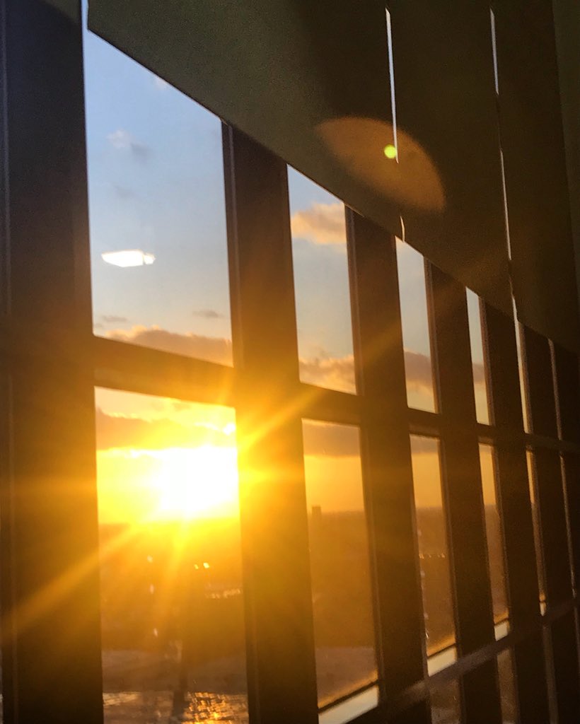 #Light &amp; #Love are always available! #JoyTrain #Joy  RT @AkashaGarnier