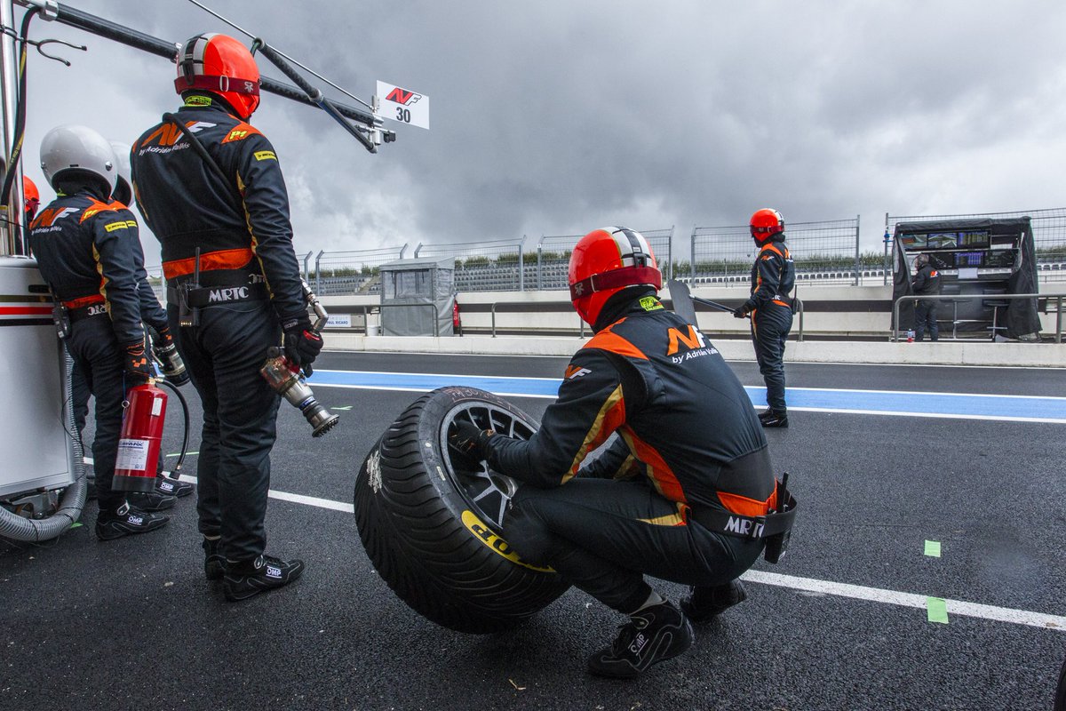 AVFormula's tweet photo. Training pit stop during morning session! #ELMSTEST @EuropeanLMS @21chaves21 #Tereshchenko https://t.co/iyLfJ9mkXg