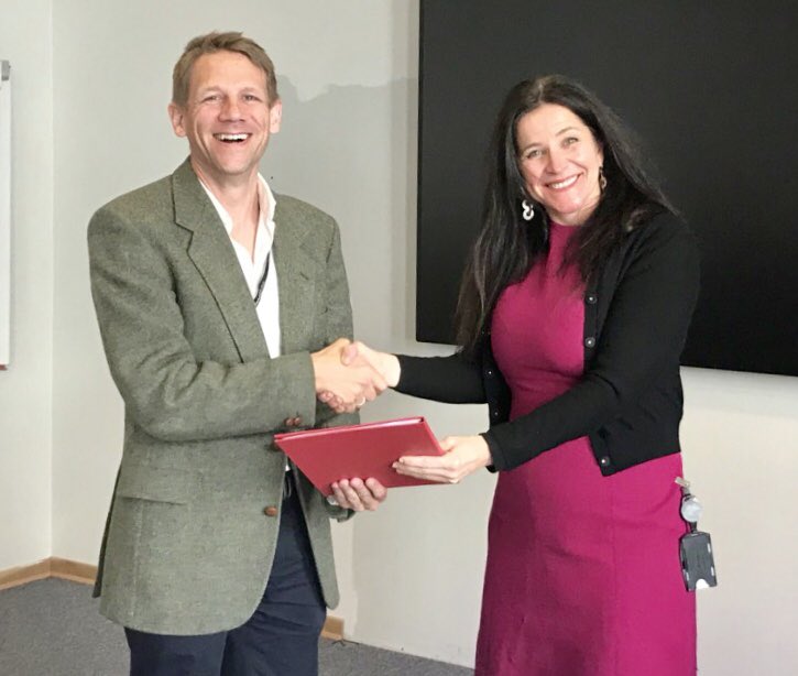 LeniStenseth's tweet image. Proud to sign new strategic partnership agreement 2018-2020 btw @NorwayMFA and @rodekorsnorge Will bring #humanitarian support to those most in need and strengthen the #RedCrescent #Redcross movement @ICRC @Federation @NorwayInGeneva @YDaccordICRC @As_SyIFRC