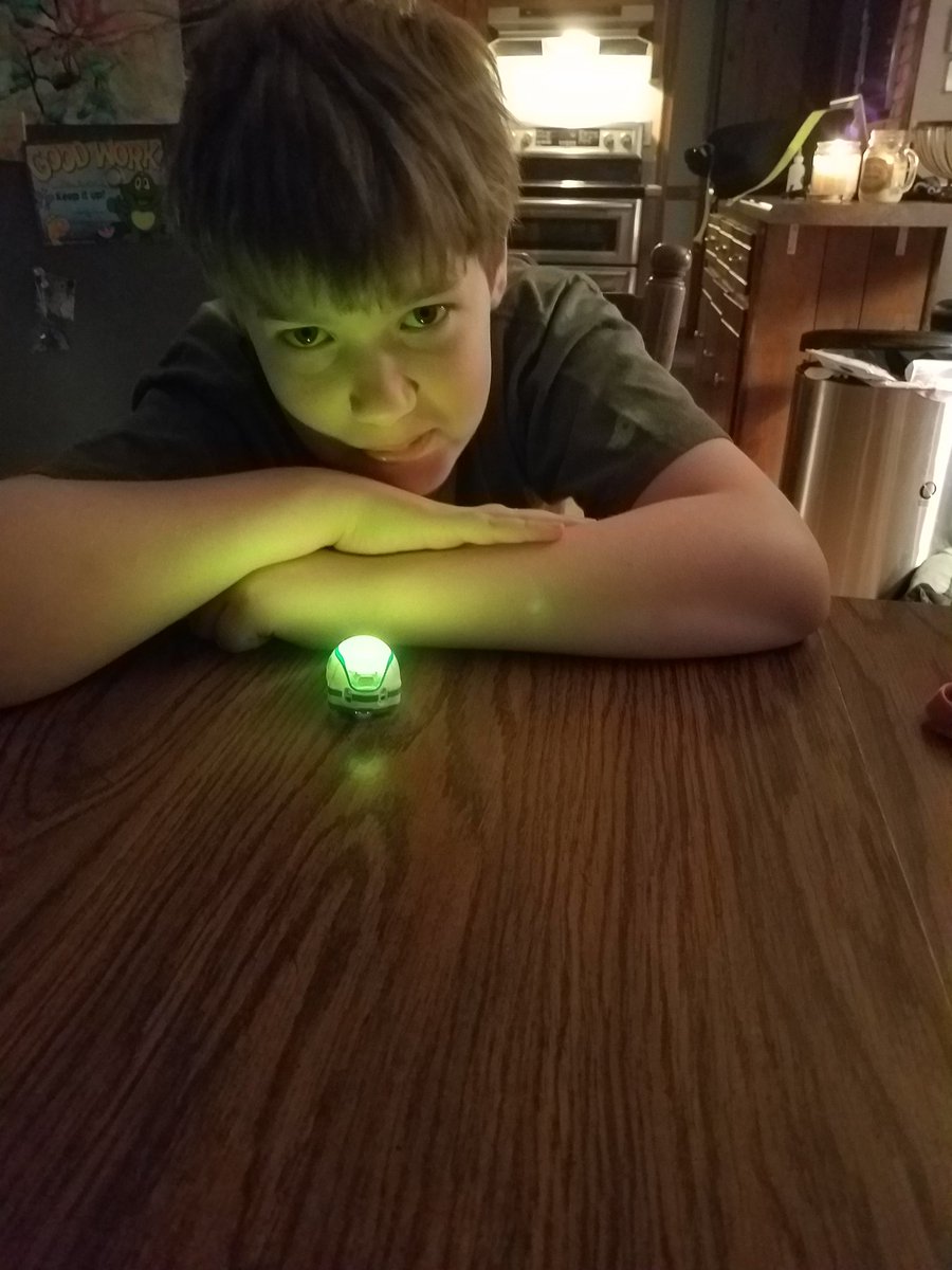 clarcherbrown's tweet photo. Ozobot before breakfast! https://t.co/YrVbQ6g8Pn