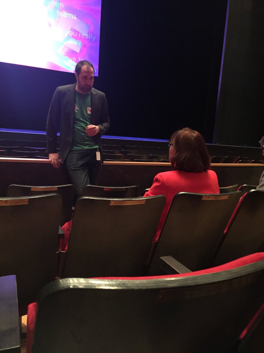 Malecasta's tweet photo. #LCCreate #fearlessleaders (@wesander, @Mississauga_CAO) right before day 2 kickoff. What could they be talking about? And are they tweeting about it? #Countdownto270 #LCMusketweeters https://t.co/NYltDthppe