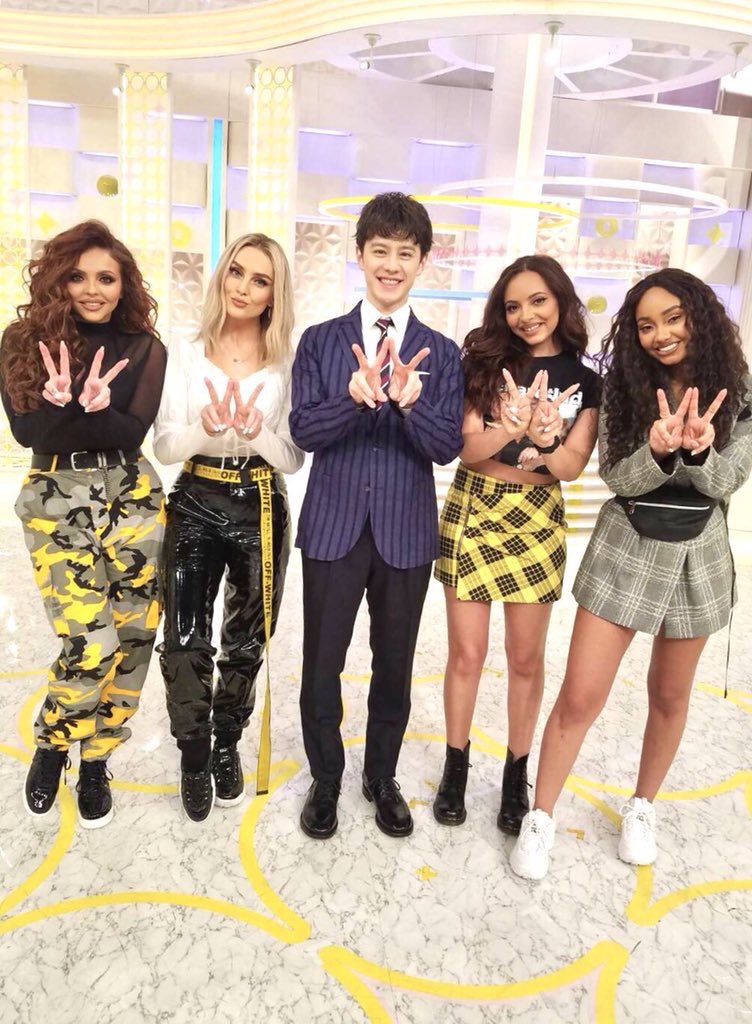 _LifeWithLM's tweet photo. 📸 | @LittleMix in Japan https://t.co/E0tM0MUUYg
