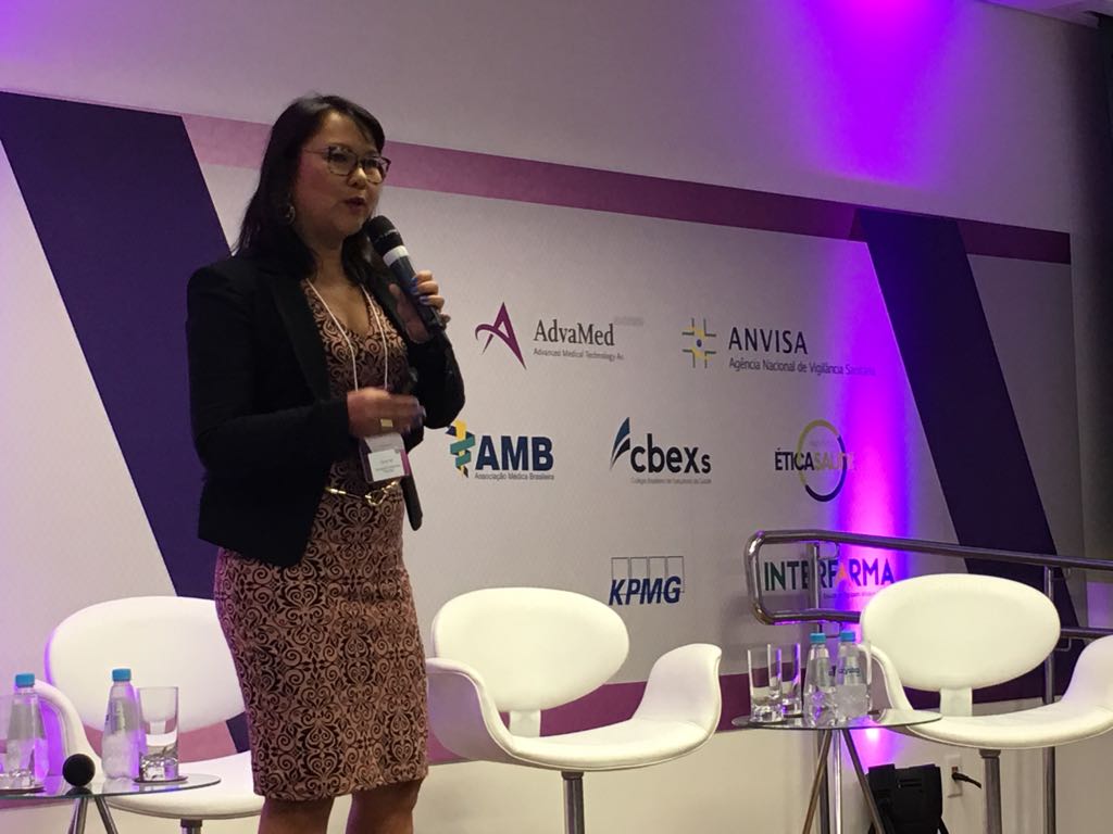 NancySTravis's tweet photo. Brazil Transparency Secretary Cláudia Taya stresses importance of changing culture &amp; transforming companies by rewarding good #compliance programs, cites strong financial results of pro-etica winners at #Healthcare Compliance Forum (congrats to @3M &amp; @Siemens!) https://t.co/zgJbhBUNrO