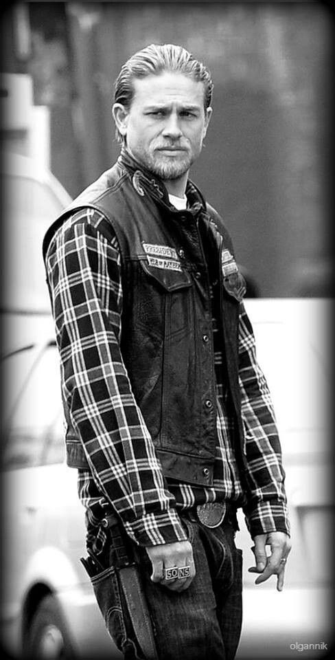 Happy birthday Charlie Hunnam (Jax Teller) 