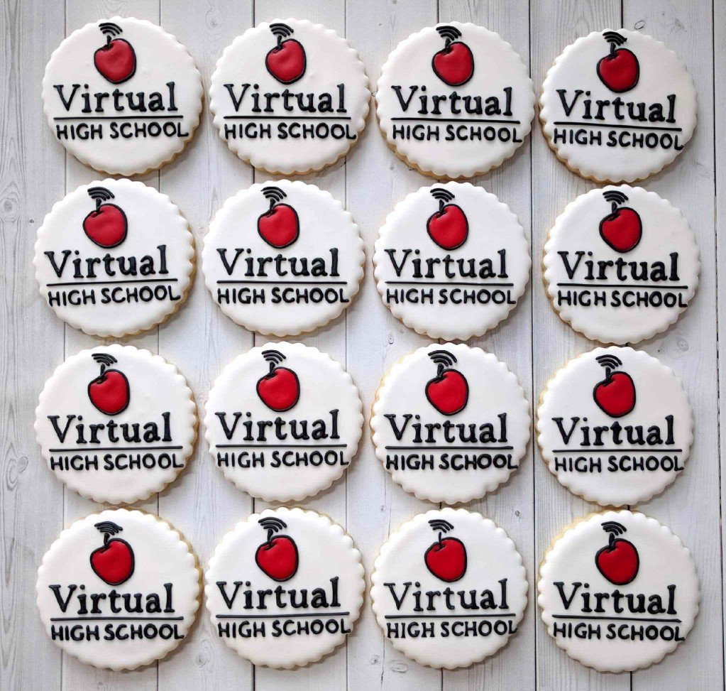 TheRealVHS's tweet image. Many students across the province &amp;amp; beyond are writing the #OSSLT today. It&apos;s a big day for these students, and we wish each and every one the best as they write the test! Thanks to @SugarRushSarah for the special treat for students writing at the VHS office today #literacytest