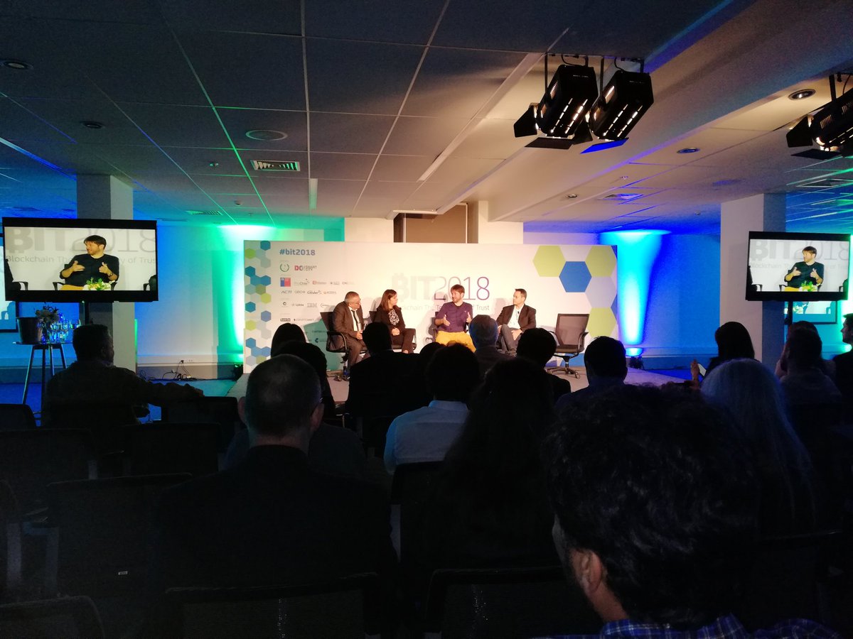 edo75's tweet image. Mesa de conversacion
#blockchain en @_bit2018
Con moderador @mazuniga de @ChiletecOrg y participa @dnovy de @ConsenSys junto a Sergey Ivliev de @lykke y Andrea Maytin de @ibm #bit2018 #ethereum #consensys #SmartCities #chile